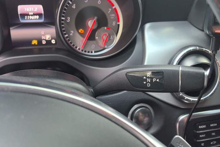 Used Mercedes-Benz CLA 2015 CLA 220 4MATIC Gear Lever