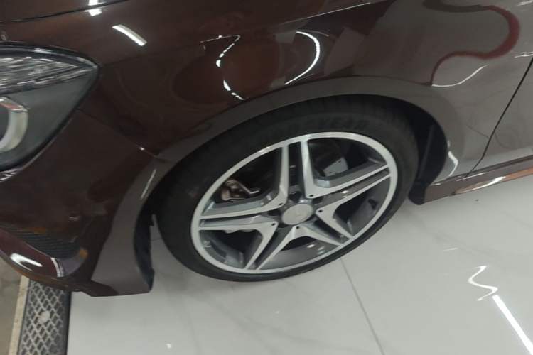 Used Mercedes-Benz CLA 2015 CLA 220 4MATIC Left Front Wheel Hub