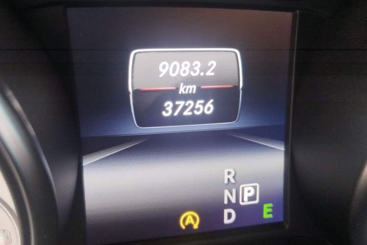 Used Mercedes-Benz CLA 2015 CLA 220 4MATIC Odometer Close Up