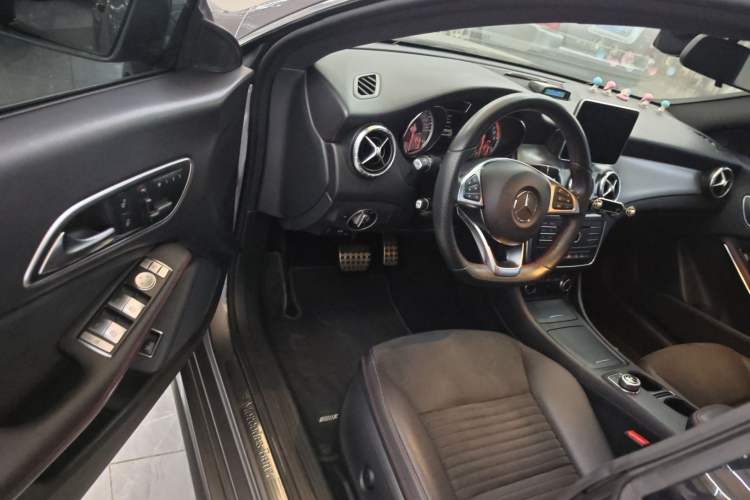 Used Mercedes-Benz CLA 2015 CLA 220 4MATIC Driver Seat