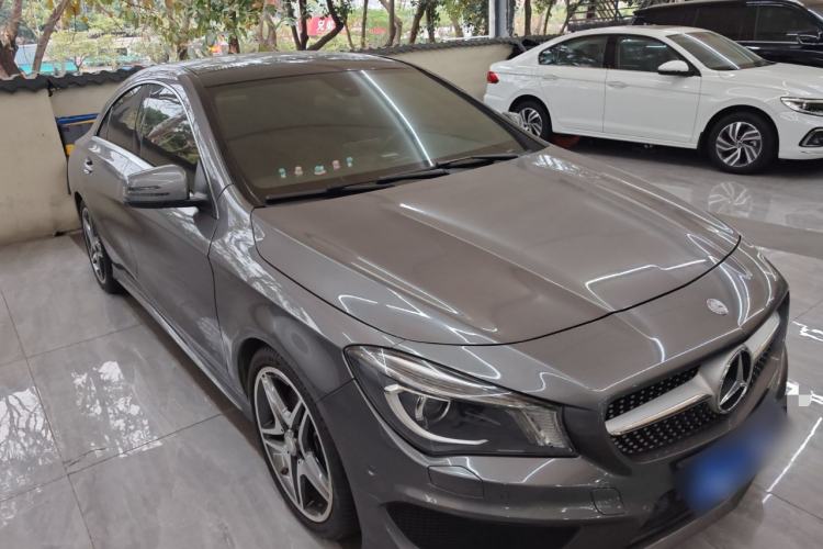 Used Mercedes-Benz CLA 2015 CLA 220 4MATIC Front Right 45 Deg