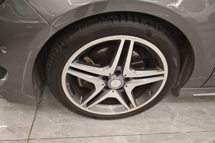 Used Mercedes-Benz CLA 2015 CLA 220 4MATIC Left Front Wheel Hub