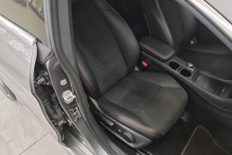 Used Mercedes-Benz CLA 2015 CLA 220 4MATIC Right Front Seat
