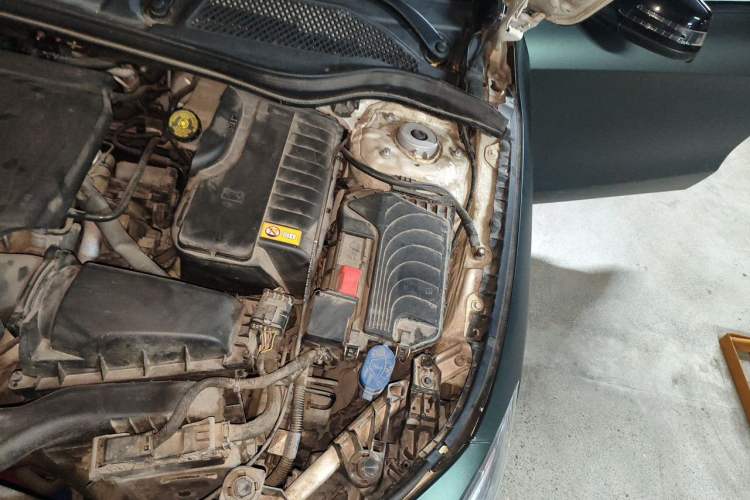 Used Mercedes-Benz CLA 2015 CLA 220 4MATIC Engine Bay Left