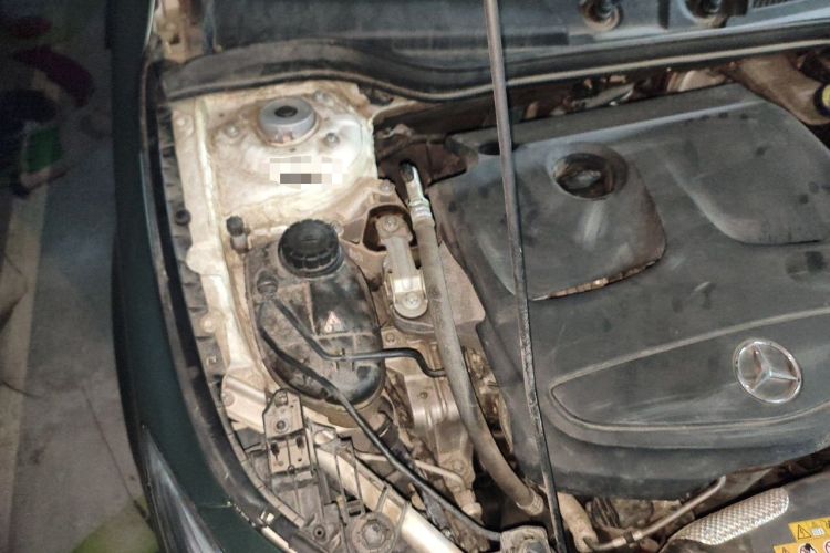 Used Mercedes-Benz CLA 2015 CLA 220 4MATIC Engine Bay Right