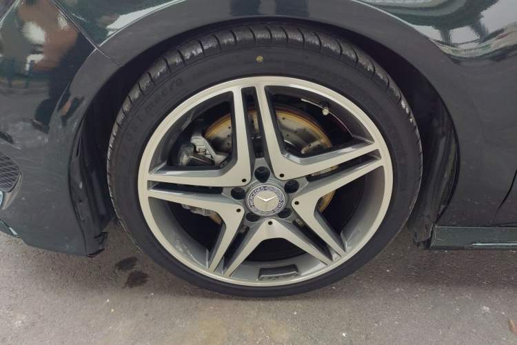 Used Mercedes-Benz CLA 2015 CLA 220 4MATIC Left Front Wheel Hub