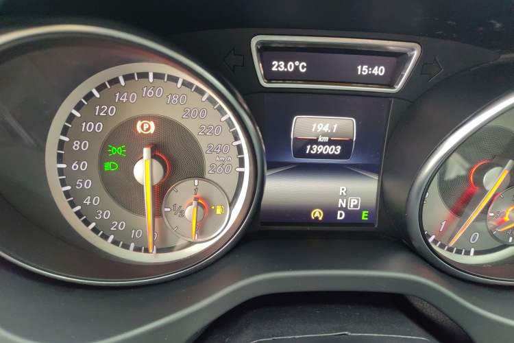 Used Mercedes-Benz CLA 2015 CLA 220 4MATIC Odometer Close Up