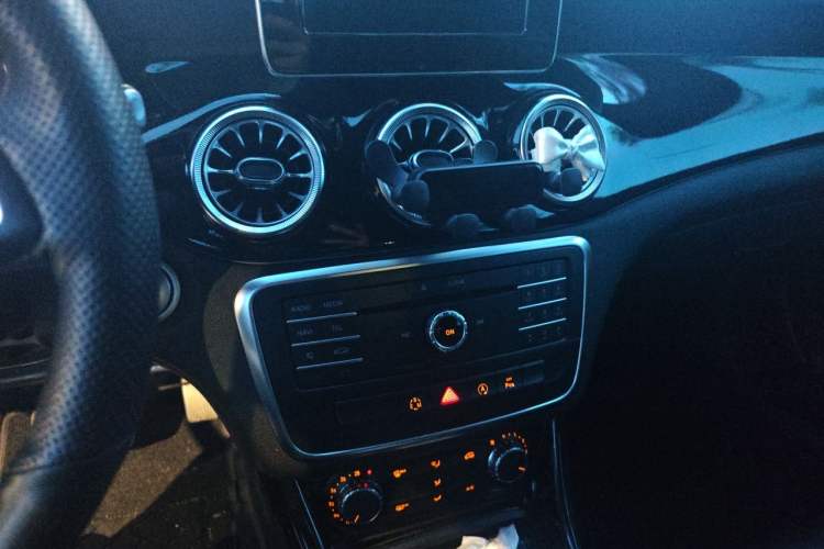 Used Mercedes-Benz CLA 2015 CLA 200 Audio And AC Panel