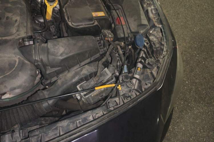 Used Mercedes-Benz CLA 2015 CLA 200 Engine Bay Left
