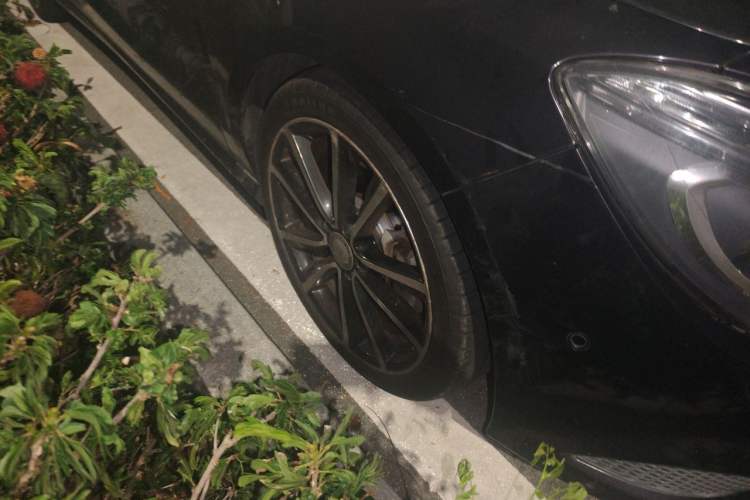 Used Mercedes-Benz CLA 2015 CLA 200 Right Front Wheel Hub