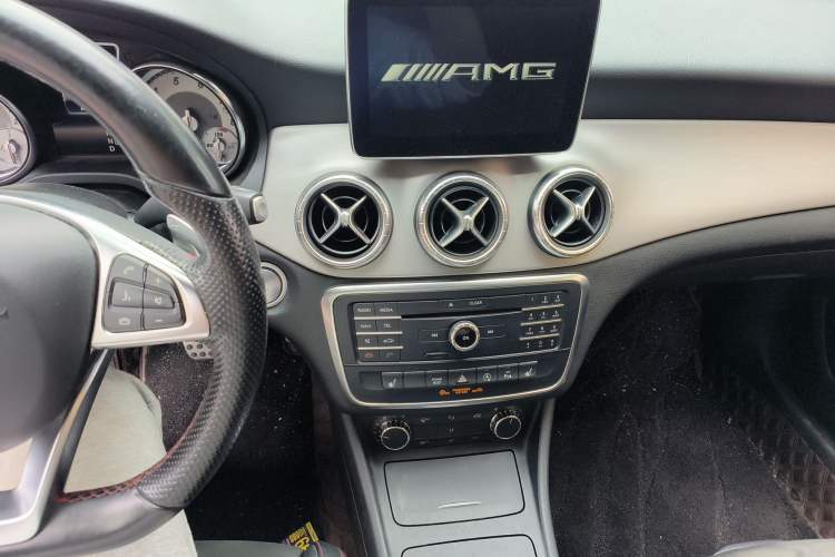 Used Mercedes-Benz CLA 2015 CLA 220 4MATIC Audio And AC Panel