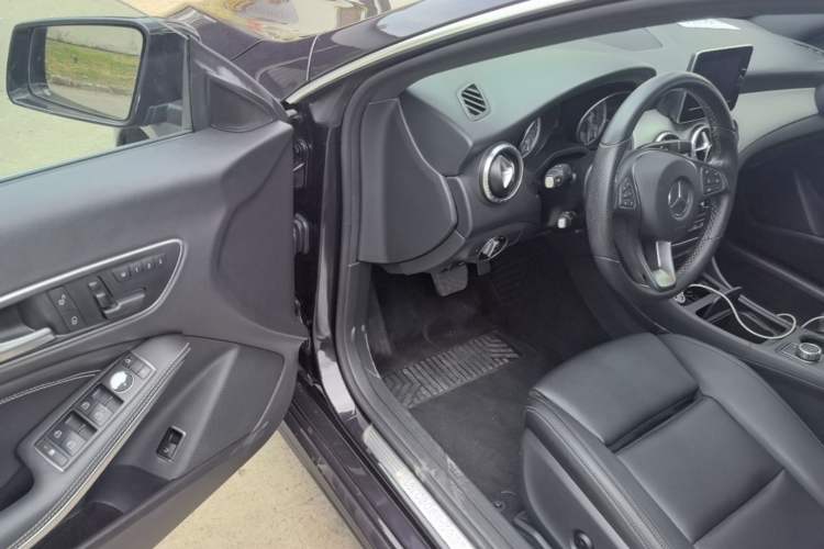 Used Mercedes-Benz CLA 2015 CLA 200 Driver Seat
