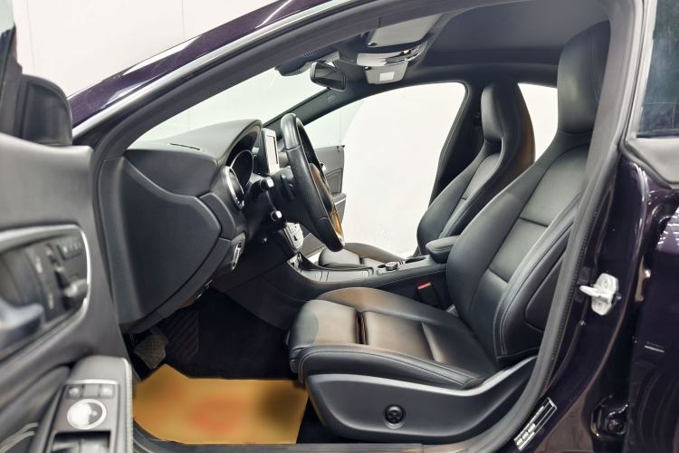 Used Mercedes-Benz CLA 2015 CLA 200 Interior 7