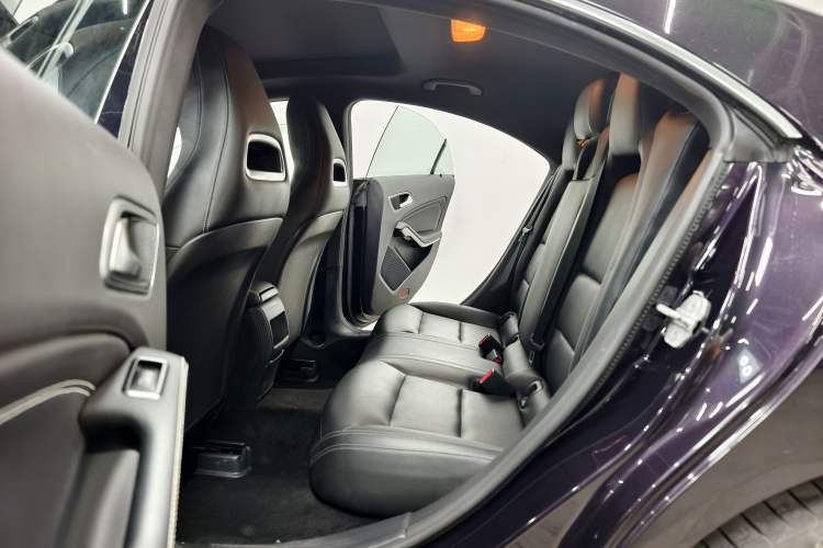 Used Mercedes-Benz CLA 2015 CLA 200 Interior 8