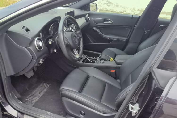 Used Mercedes-Benz CLA 2015 CLA 200 Left Front Seat