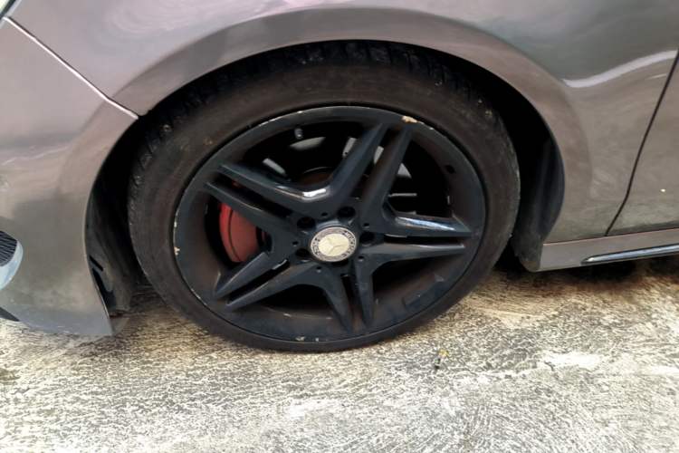Used Mercedes-Benz CLA 2015 CLA 220 4MATIC Left Front Wheel Hub