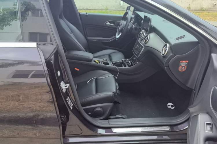 Used Mercedes-Benz CLA 2015 CLA 200 Right Front Seat