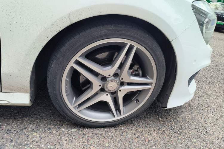 Used Mercedes-Benz CLA 2015 CLA 220 4MATIC Right Front Wheel Hub