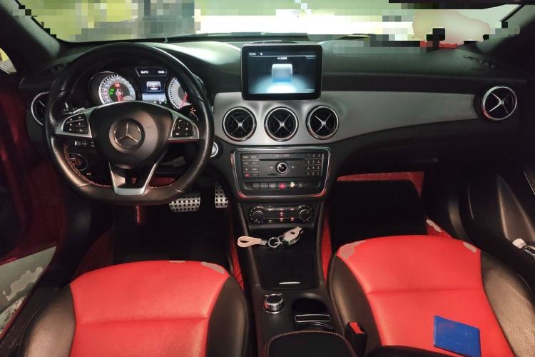 Used Mercedes-Benz CLA 2015 CLA 220 4MATIC Center Console