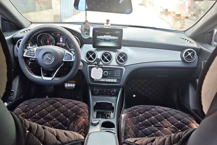 Used Mercedes-Benz CLA 2015 CLA 220 4MATIC Center Console