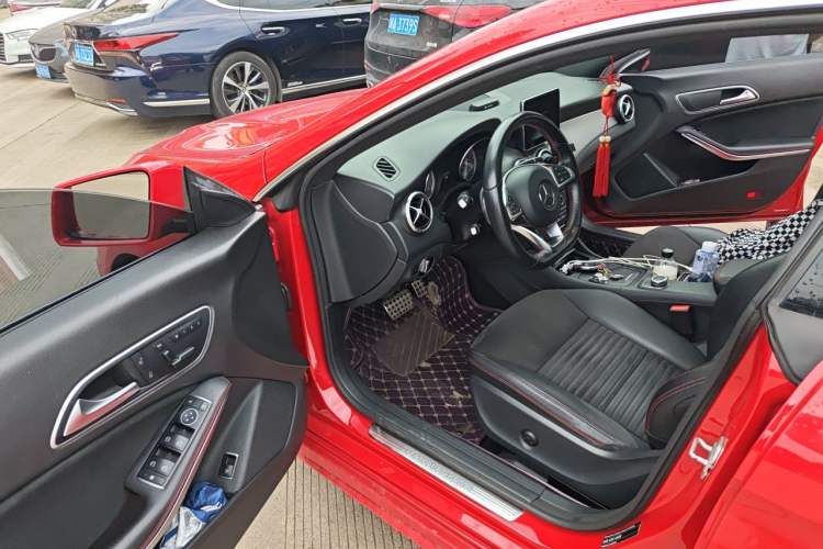 Used Mercedes-Benz CLA 2015 CLA 220 4MATIC Driver Seat