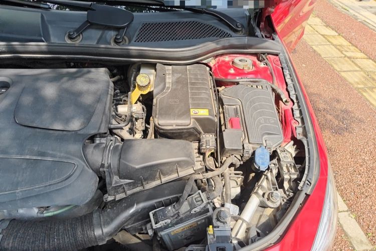 Used Mercedes-Benz CLA 2015 CLA 200 Engine Bay Left