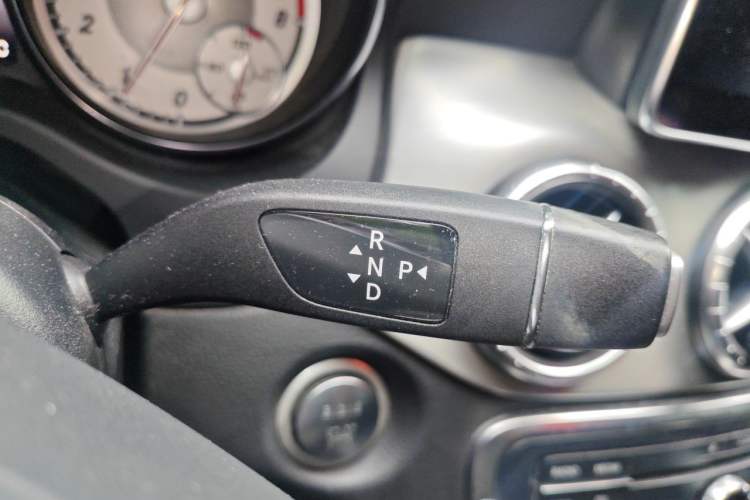 Used Mercedes-Benz CLA 2015 CLA 220 4MATIC Gear Lever