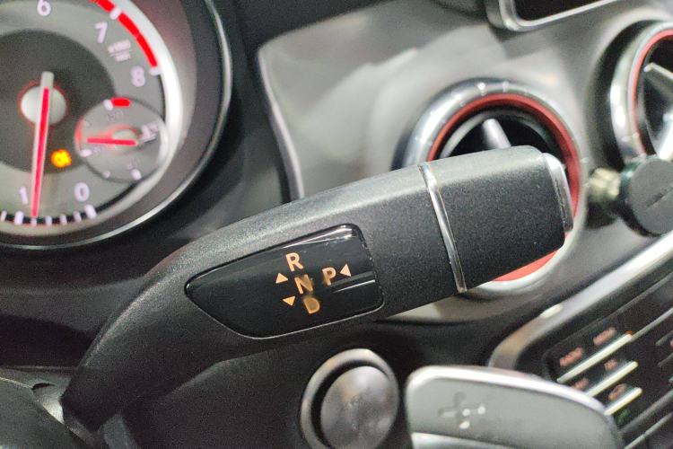 Used Mercedes-Benz CLA 2015 CLA 220 4MATIC Gear Lever