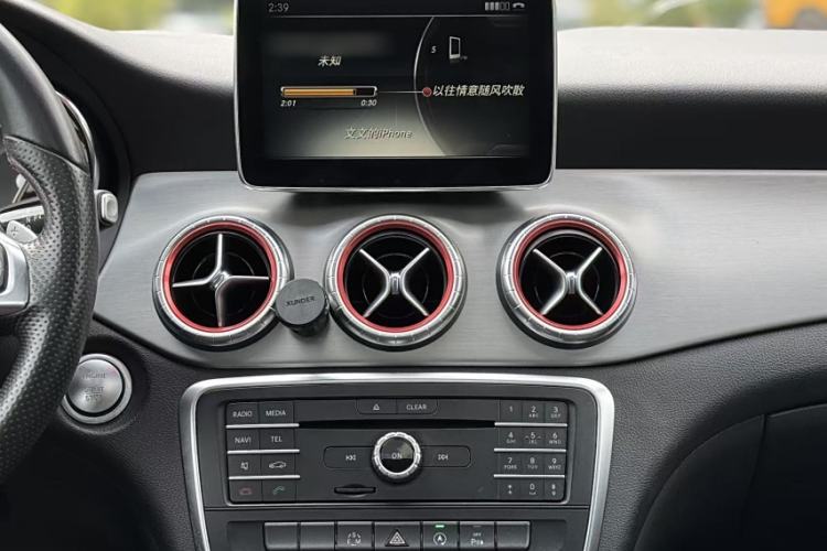 Used Mercedes-Benz CLA 2015 CLA 220 4MATIC Interior 4
