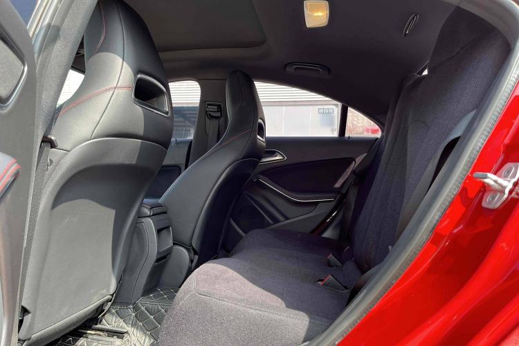 Used Mercedes-Benz CLA 2015 CLA 220 4MATIC Interior 5