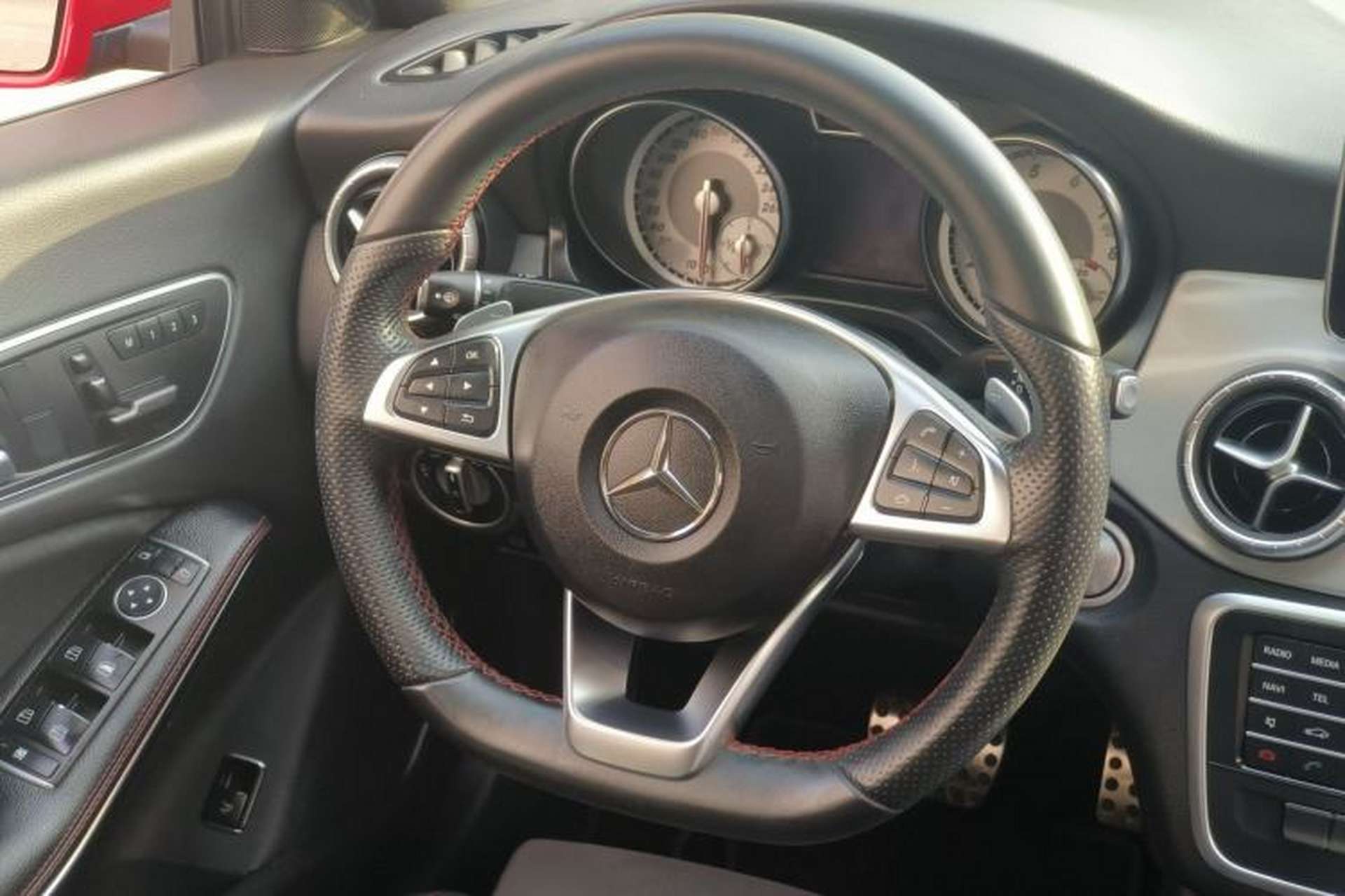 Used Mercedes-Benz CLA 2015 CLA 220 4MATIC Interior 8