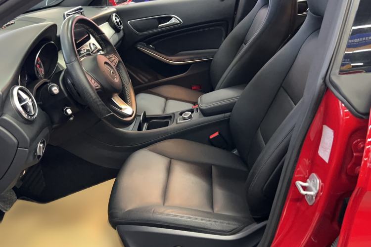 Used Mercedes-Benz CLA 2015 CLA 200 Left Front Seat