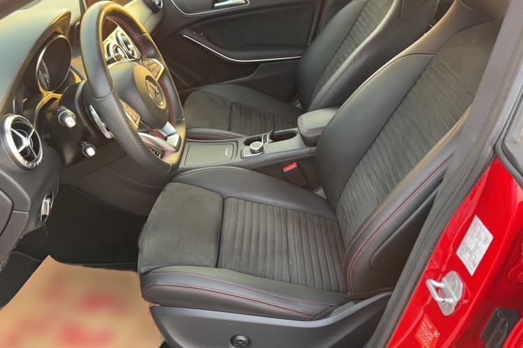 Used Mercedes-Benz CLA 2015 CLA 220 4MATIC Left Front Seat