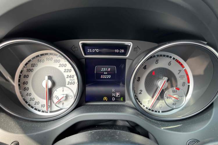 Used Mercedes-Benz CLA 2015 CLA 220 4MATIC Odometer Close Up