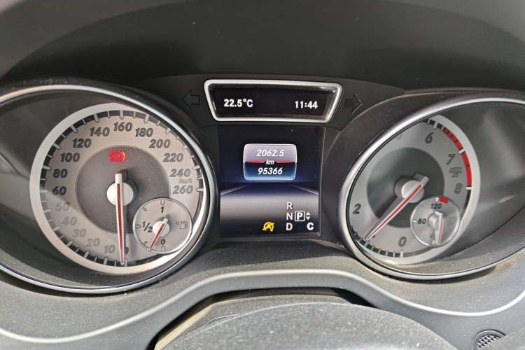Used Mercedes-Benz CLA 2015 CLA 200 Odometer Close Up