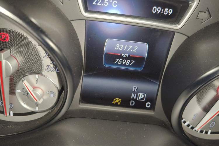 Used Mercedes-Benz CLA 2015 CLA 220 4MATIC Odometer Close Up