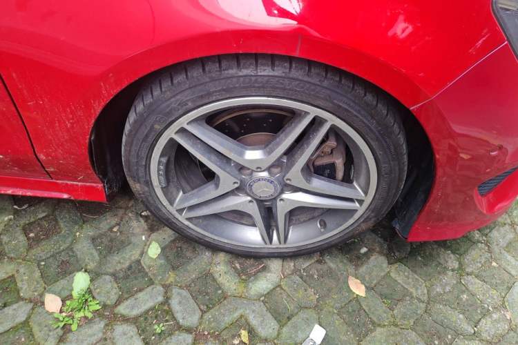 Used Mercedes-Benz CLA 2015 CLA 220 4MATIC Right Front Wheel Hub