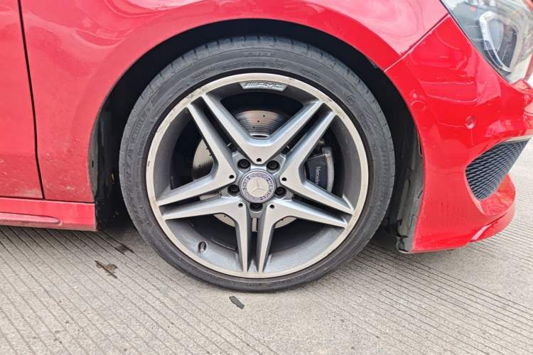 Used Mercedes-Benz CLA 2015 CLA 220 4MATIC Right Front Wheel Hub