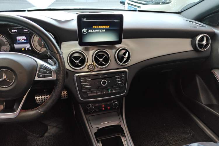 Used Mercedes-Benz CLA 2015 CLA 220 4MATIC Audio And AC Panel