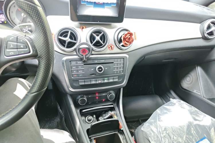Used Mercedes-Benz CLA 2015 CLA 200 Audio And AC Panel