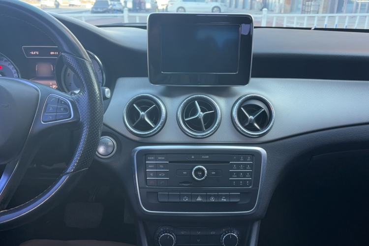 Used Mercedes-Benz CLA 2015 CLA 200 Audio And AC Panel