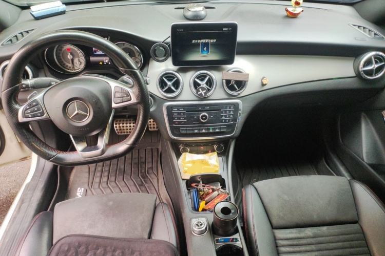 Used Mercedes-Benz CLA 2015 CLA 220 4MATIC Center Console