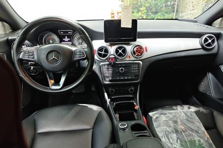 Used Mercedes-Benz CLA 2015 CLA 200 Center Console