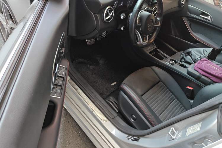 Used Mercedes-Benz CLA 2015 CLA 220 4MATIC Driver Seat