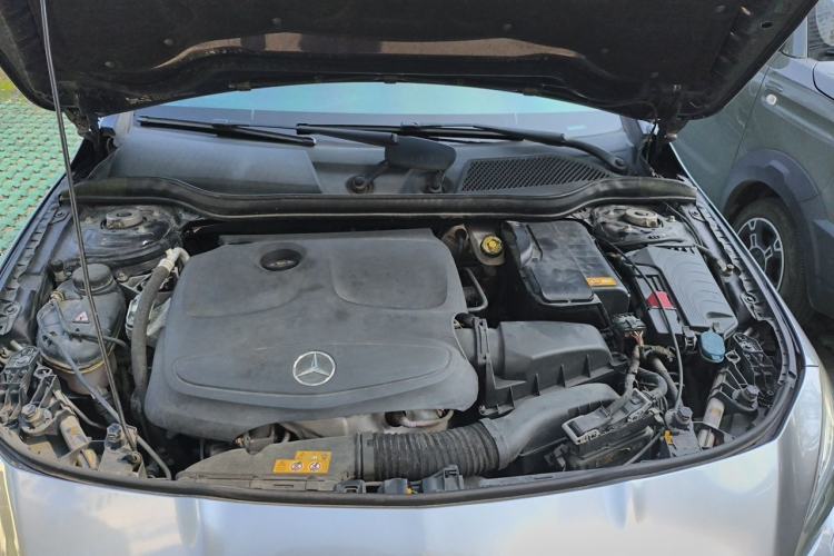 Used Mercedes-Benz CLA 2015 CLA 220 4MATIC Engine Bay
