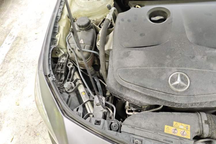 Used Mercedes-Benz CLA 2015 CLA 200 Engine Bay Right
