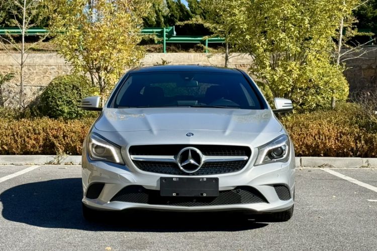 Used Mercedes-Benz CLA 2015 CLA 200 Exterior 1