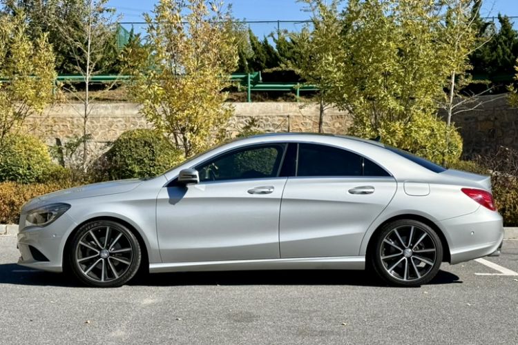 Used Mercedes-Benz CLA 2015 CLA 200 Exterior 3