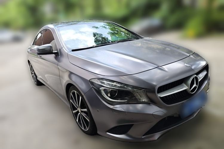 Used Mercedes-Benz CLA 2015 CLA 200 Front Right 45 Deg