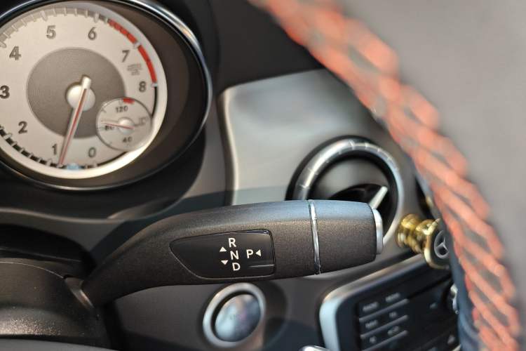 Used Mercedes-Benz CLA 2015 CLA 220 4MATIC Gear Lever